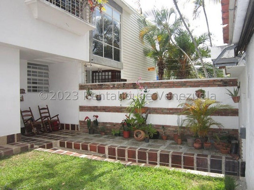 Imagen 2 de 24 de Casa En Venta El Cafetal Caracas. En Calle Cerrada Con Vigilancia