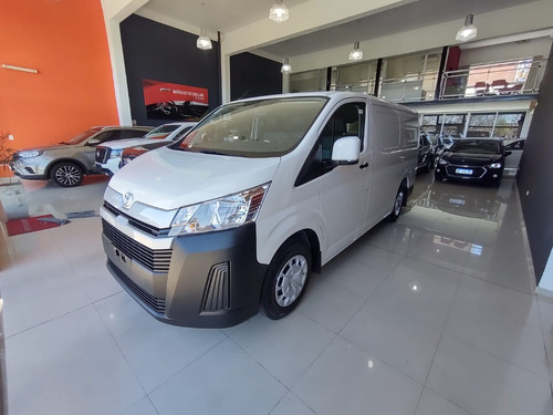 Toyota Hiace 2.8 Tdi Furgón 6at L1h1 3a 4p