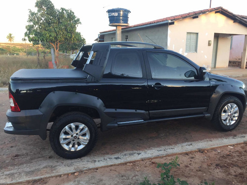 Fiat Strada 1.8 16v Adventure Cab. Dupla Flex Dualogic 2p