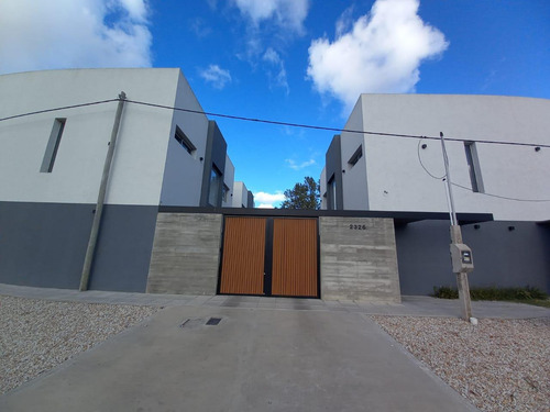 Imagen 3 de 30 de Duplex En Venta En La Plata Calle 34 E/ 141 Y 142 Dacal Bienes Raices