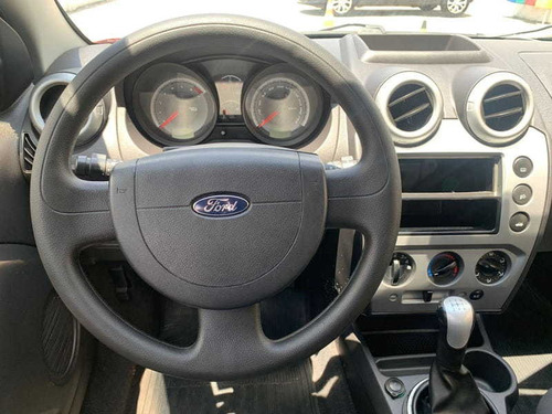 Imagem 8 de 11 de Ford Fiesta 1.6 Flex 2011