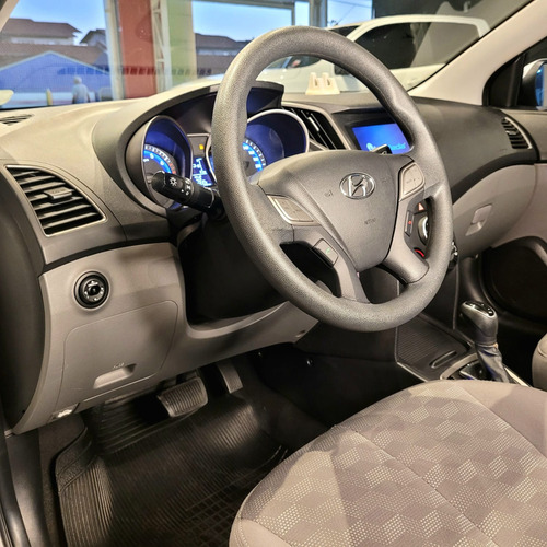 Hyundai HB20S 1.6 COMFORT PLUS 16V FLEX 4P AUTOMÁTICO