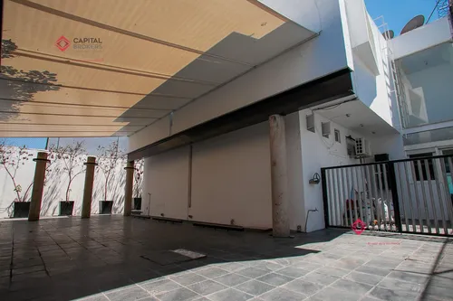 Casa De Lujo En Renta Con Alberca Y Cuarto De Seguridad Cerca De La Minerva