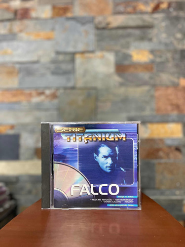 Cd Falco  Serie Titanium (ed. 2001 Chi)