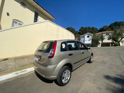 Imagem 10 de 15 de Ford Fiesta 2009 1.0 Flex 5p 68.8 Hp