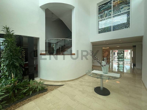 Casa En Venta En Lechería Cr Las Villas