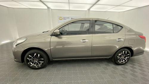 Nissan Versa 1.6 Advance
