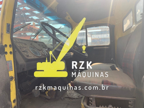 Imagem 5 de 15 de Caminhão Mb 1113 4x2 1982