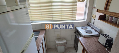 Imagen 9 de 19 de Apartamento Frente A Plaza México De 3 Dormitorios En Venta - Venta Anual