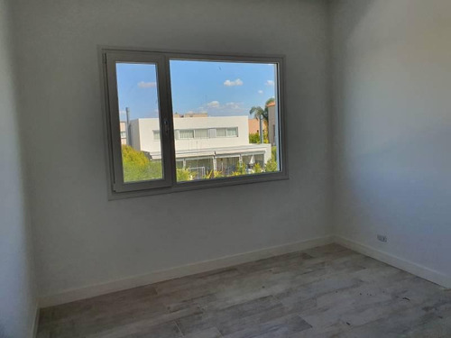 Imagen 21 de 29 de Retasada! Excelente Casa En Venta En Nordelta! Muy Buena Ubicacion, Calidad Premium!!