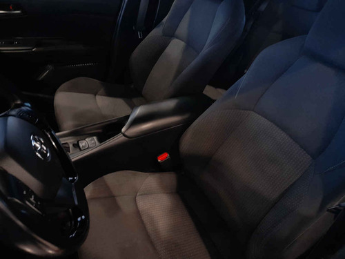 Imagen 10 de 15 de Toyota C-hr 2019 4p Cvt L4/2.0 Aut