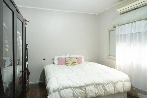 Casa De 5 Ambientes Con Cochera En Venta En Vicente Lopez