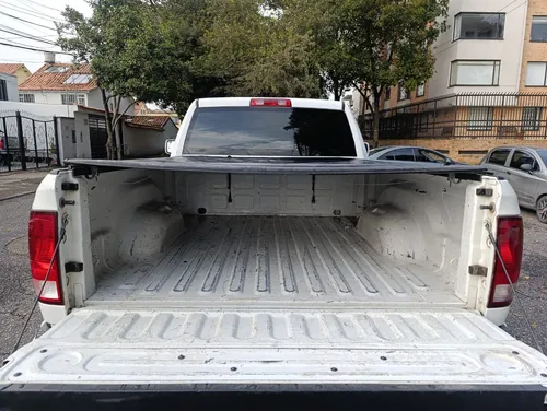 Dodge Ram 5.7 1500 Slt 4x2