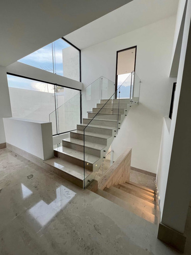 Imagen 25 de 30 de Casa En Fuentes Del Valle En Venta