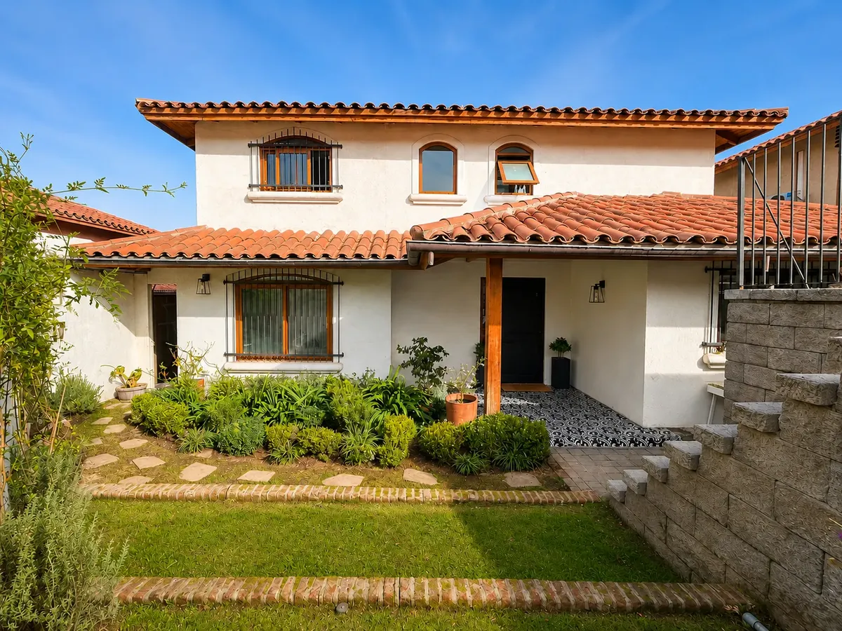 Imagen 1 de 17 de Casa En Venta Condominio Cerrado Con Plaza Colegio Huinganal