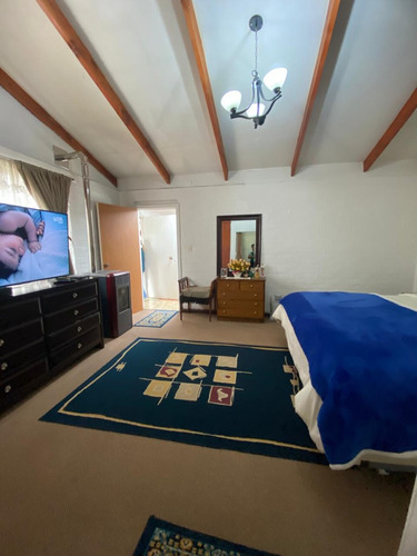 Oportunidad! Amplio Sitio Con 2 Casas, Próximo A Recabarren.