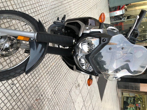 Imagen 2 de 7 de Yamaha Tenere 250 Con Ahora 12 Y Ahora 18
