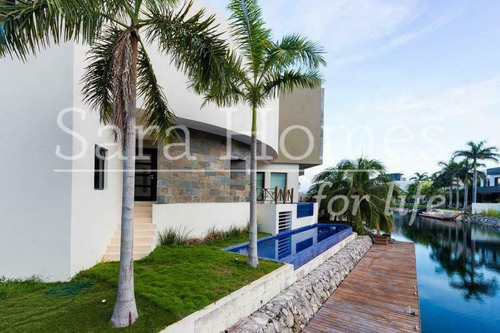 Imagen 13 de 30 de Casa En Venta Frente Al Mar Puerto Cancun Residencial