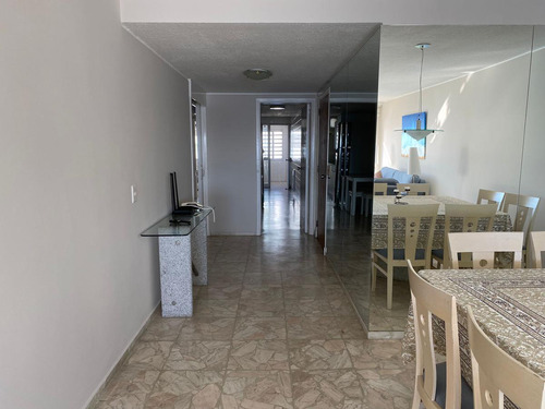 Venta En Imarangatu 2 Dormitorios Piso Alto
