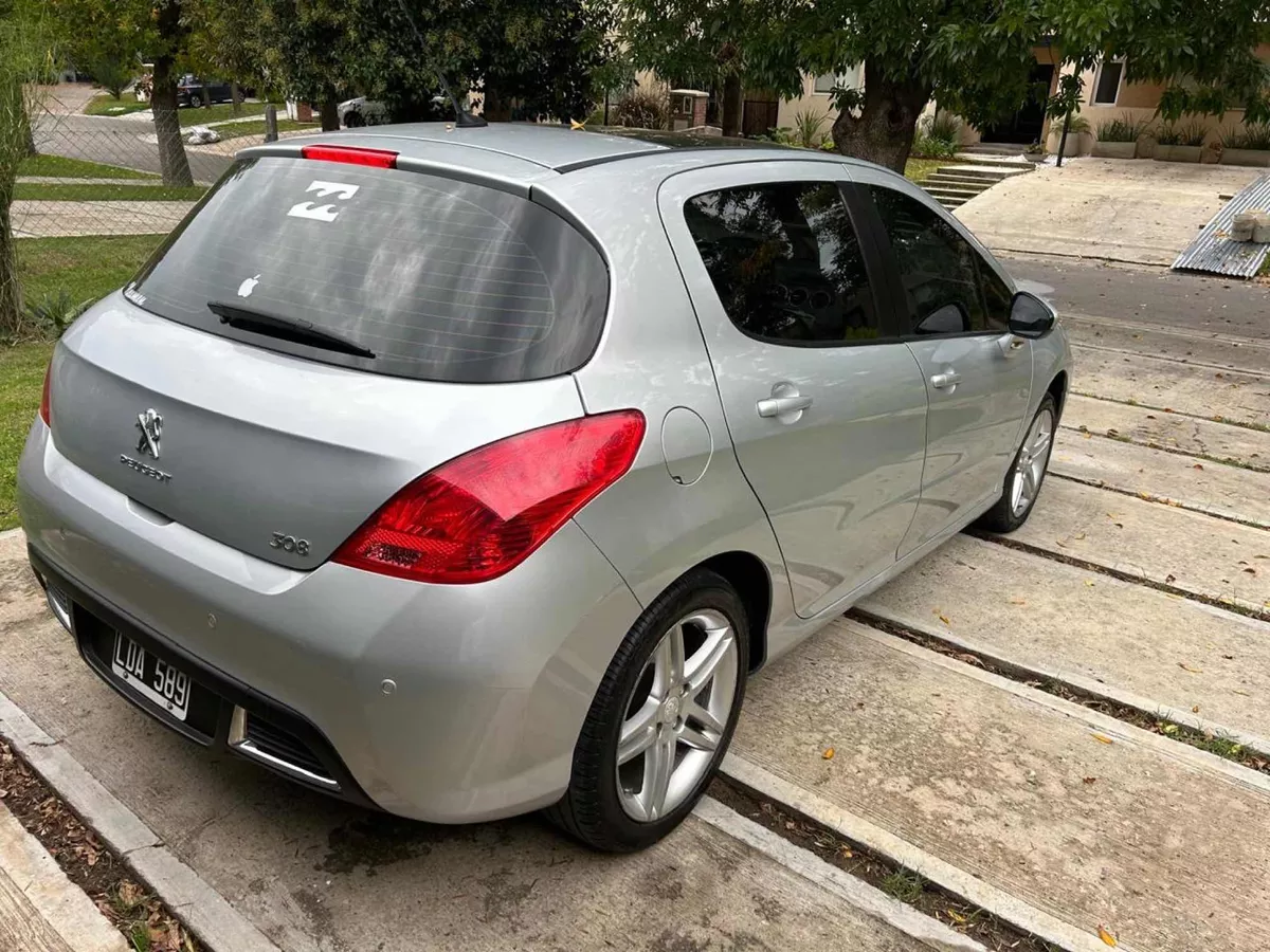 Peugeot 308 2.0 Feline 143cv Tiptronic