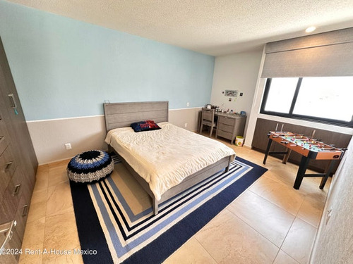 Casa En Venta De 4 Recamaras Y 4 Baños