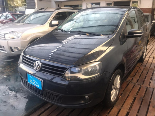 Volkswagen Fox 5 Ptas Highline 2012