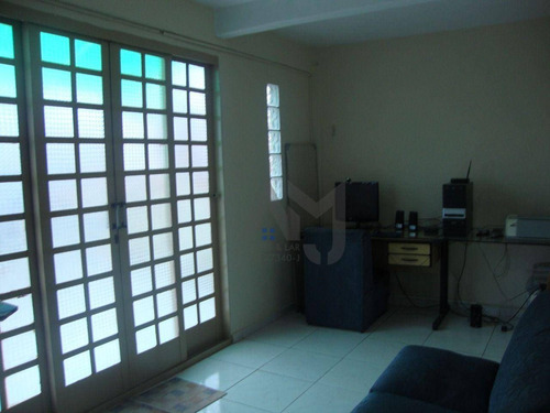 Imagem 3 de 11 de Sobrado Com 3 Dormitórios Sendo 1 Suite, Com Armários Nos Quartos E Cozinha - Churrasqueira E Edicula - So0271