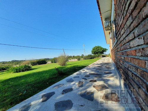 Chacra Con Sólida Casa En Venta En Las Brujas