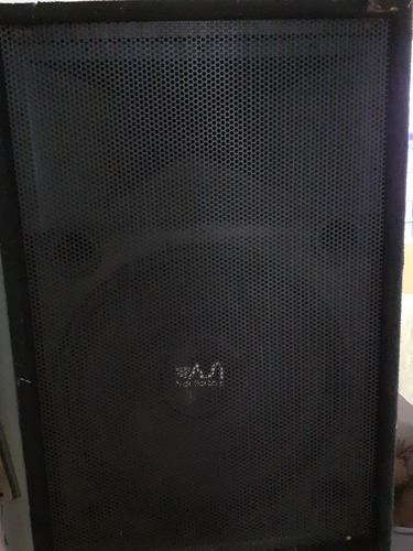 Imagen 1 de 4 de Cajon Con Bajo 15 Pulgada De 900watts