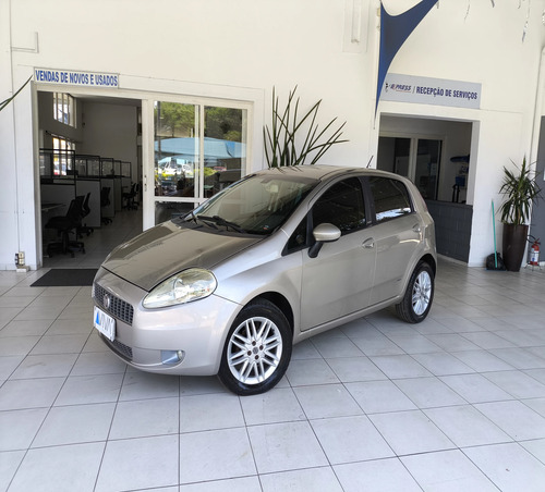 Fiat Punto 1.8 ESSENCE 16V FLEX 4P AUTOMATIZADO