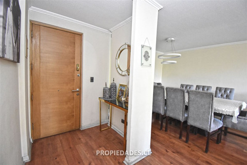 Departamento En Venta De 2 Dorm. En Las Condes