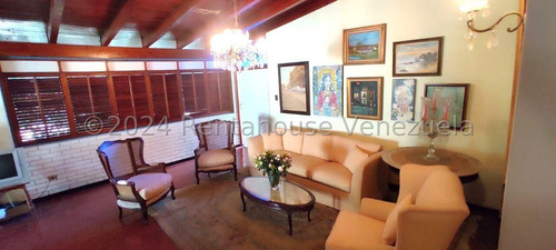 Casa En Venta En Los Palos Grandes Cda 24-19086 Yf