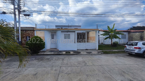 Asg Espaciosa Casa En Venta En La Ciudadela Cagua 24-8865