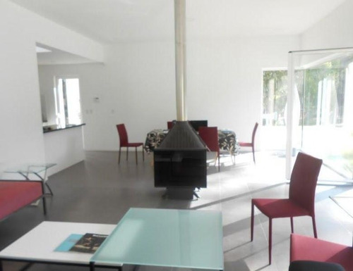 Casa En Alquiler Por Temporada De 3 Dormitorios En Pinares