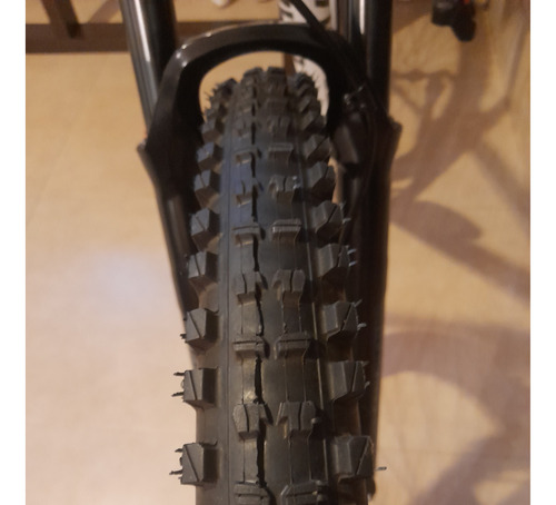 Cubierta 29x2.35 E*thirteen Tubeless