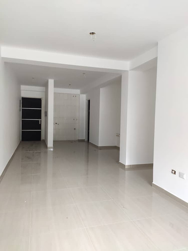 Venta De Apto Obra Blanca En Las Chimeneas Resd Montecarlo 60-02