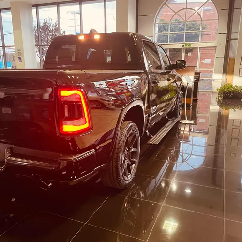 RAM Ram 1500 5.7 Laramie Sport Crew Cab 4X4