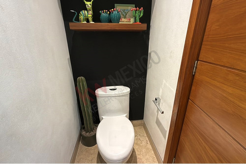 Venta Casa En Condominio Horizontal En San José Insurgentes Con Acabados De Lujo