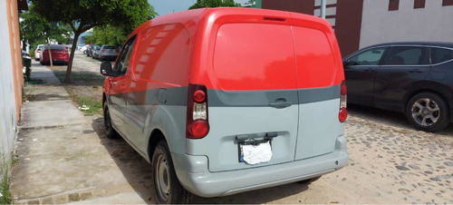 Imagen 2 de 15 de Peugeot Partner 2017 1.6 Hdi 5 Puertas Mt.