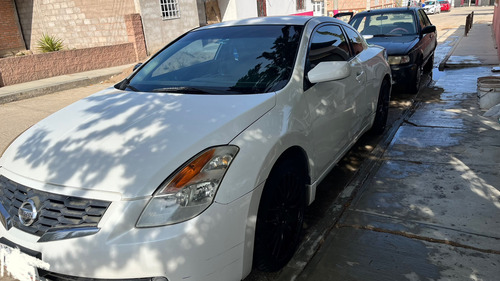Nissan Altima Coupe 2.5S