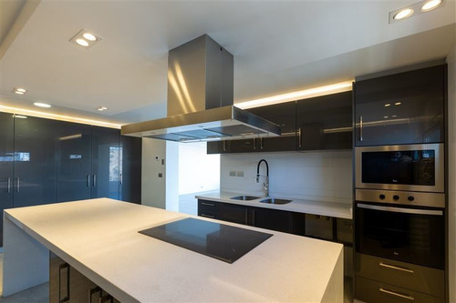 Imagen 1 de 19 de Departamento En Venta De 3 Dormitorios En Vitacura