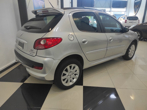 Peugeot 207 1.6 Xt 2009