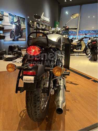 Imagen 5 de 15 de Benelli Imperiale 400