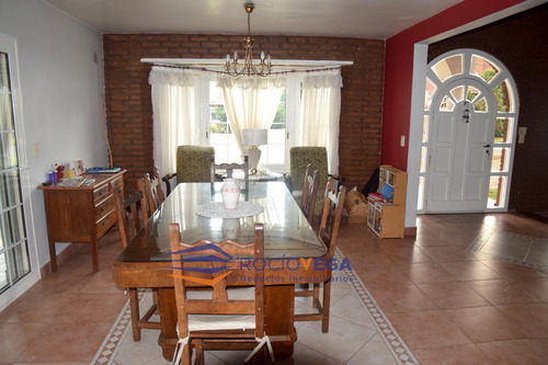 Casa A La Venta En Country Banco Provincia