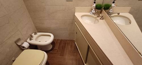 Venta Casa 4 Ambientes Villa Luzuriaga- Permuta !!
