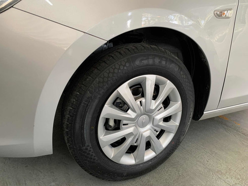 Imagen 12 de 15 de Chevrolet Aveo 2019 1.6 Ls Aa Radio Nuevo Mt