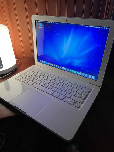 Macbook White 8gb Ram 240gb Ssd Almacenamiento