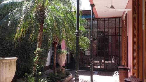 Imagen 10 de 29 de Venta Casa Antigua Refaccionada. 14 E/ 48 Y 49