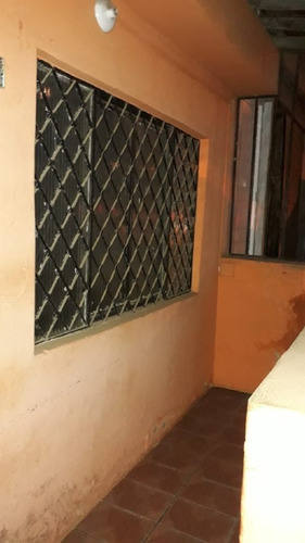 Imagem 2 de 10 de Casa 2 Pavimentos Na Av.itabuna - 749