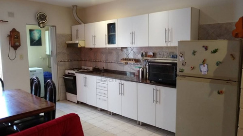 Imagen 4 de 14 de Amplio Departamento - Planta Baja - 3 Ambientes Con Cochera -excelente Ubicación